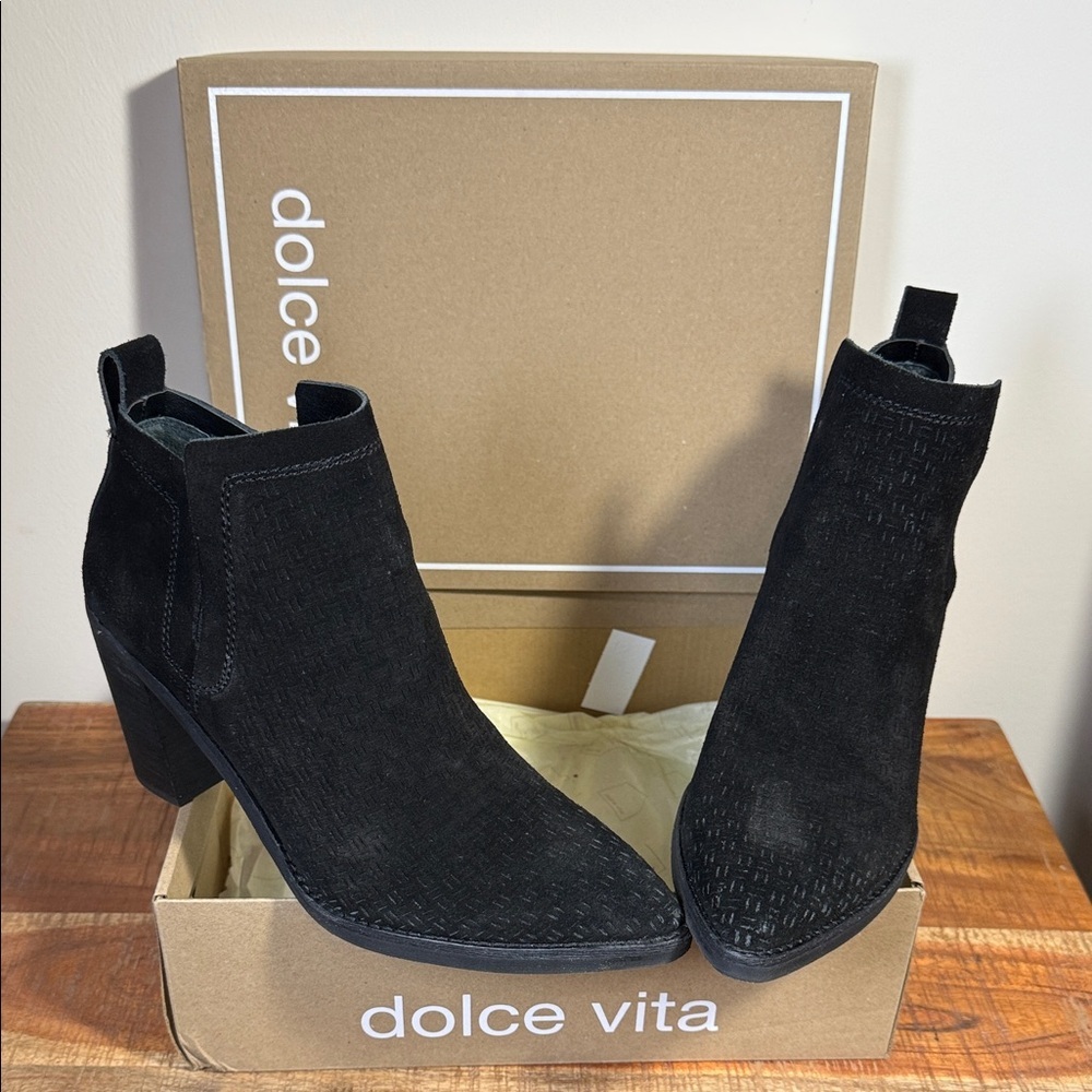 Dolce Vita Black Textured Ankle Booties
